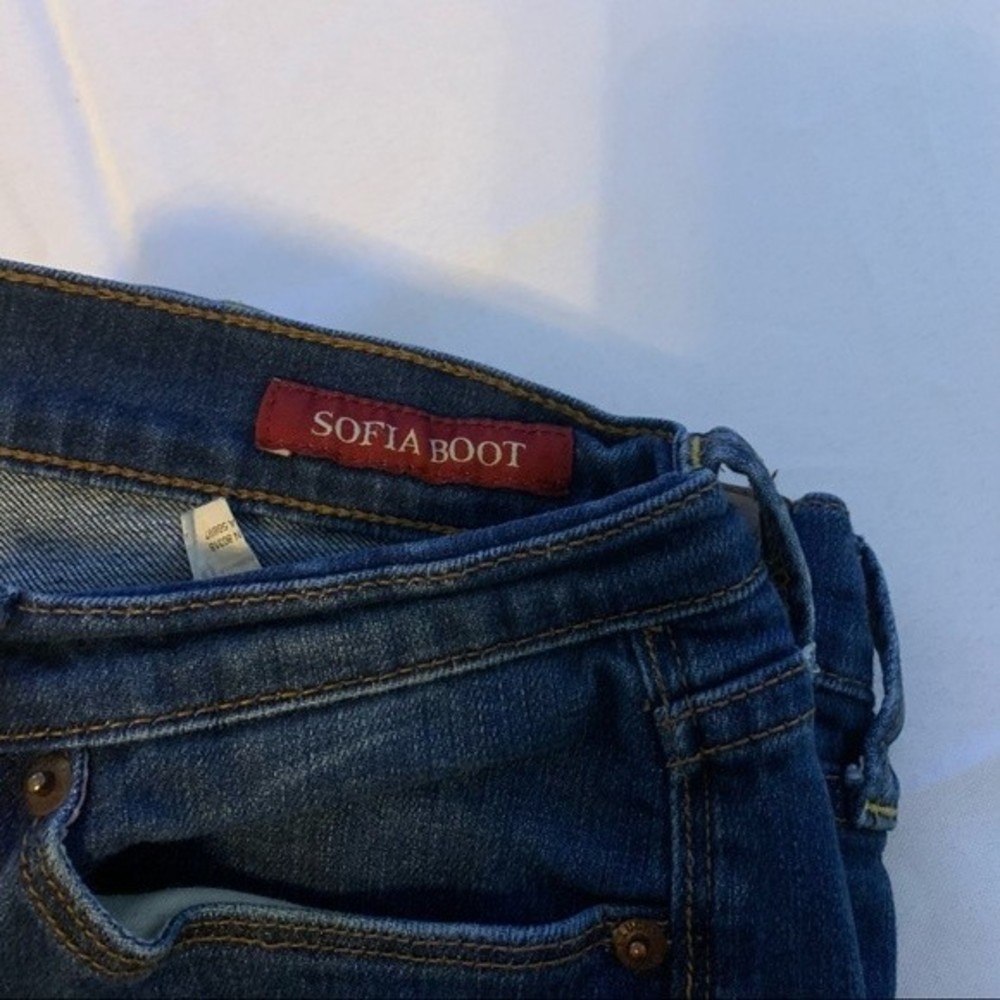 Sofia Boot Cut Lucky Brand Jeans. Size 29 or Size 8. Dark Wash. - Picture 5 of 6